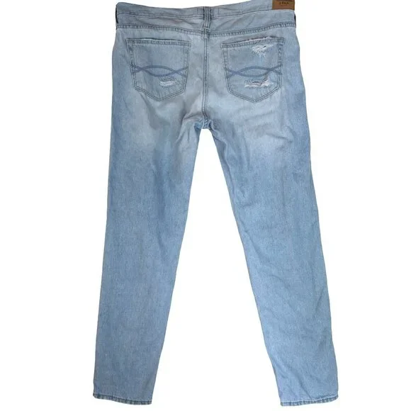 Abercrombie & Fitch Light Wash Distressed Jeans Size 8 W29 Ripped Straight Leg - Picture 3 of 10